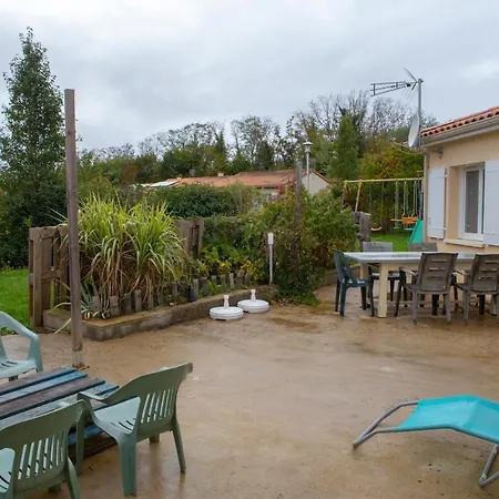 Maison Individuelle Avec Jardin Proche Poitiers * Roches-Premarie-Andille