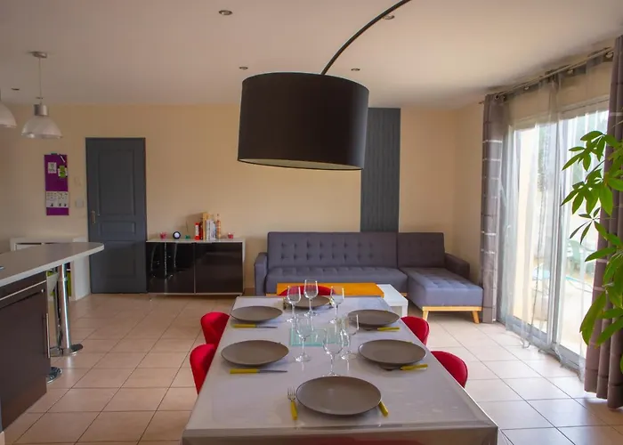 Maison Individuelle Avec Jardin Proche Poitiers