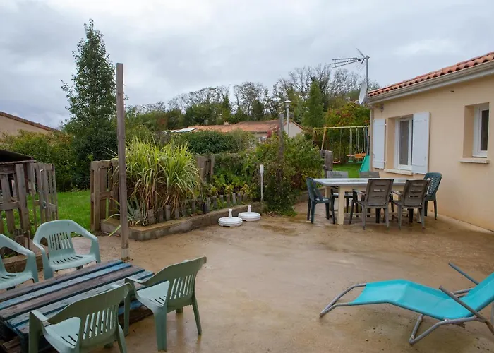 Maison Individuelle Avec Jardin Proche Poitiers * Roches-Premarie-Andille