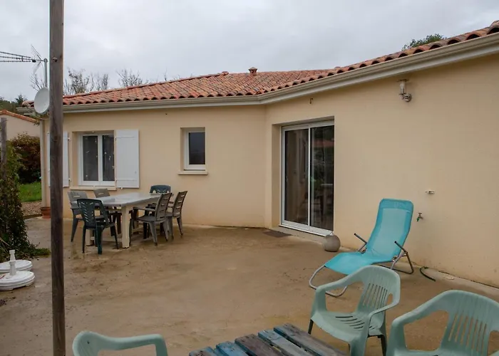 Maison Individuelle Avec Jardin Proche Poitiers Сasa de vacaciones *